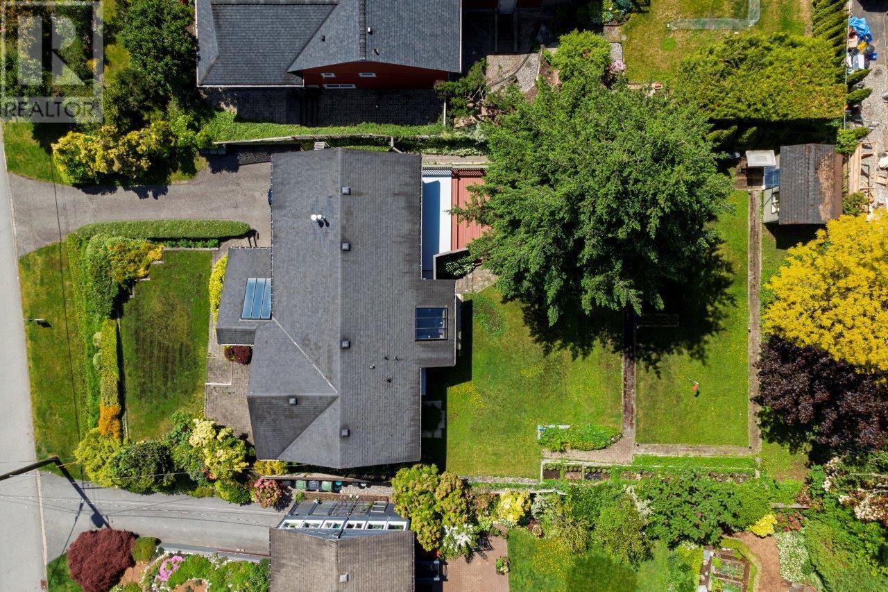 1427 Appin Road, North Vancouver, British Columbia  V7J 2T4 - Photo 5 - R2955332