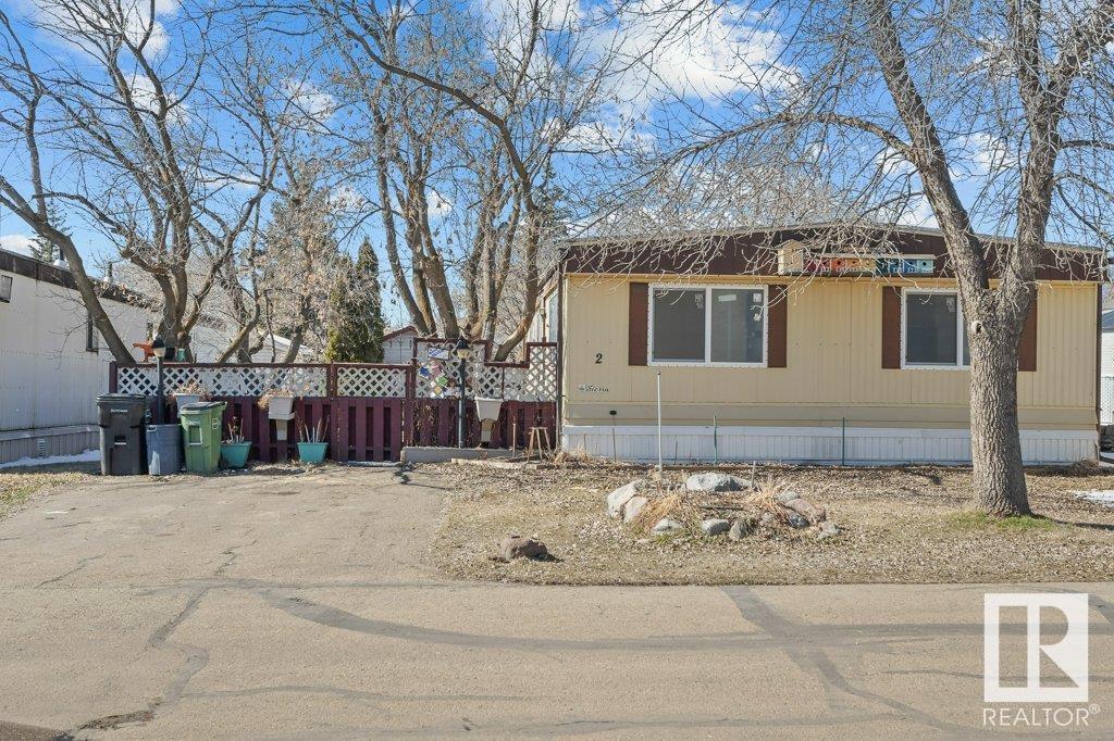 2 Meadow CR NW, Edmonton, Alberta