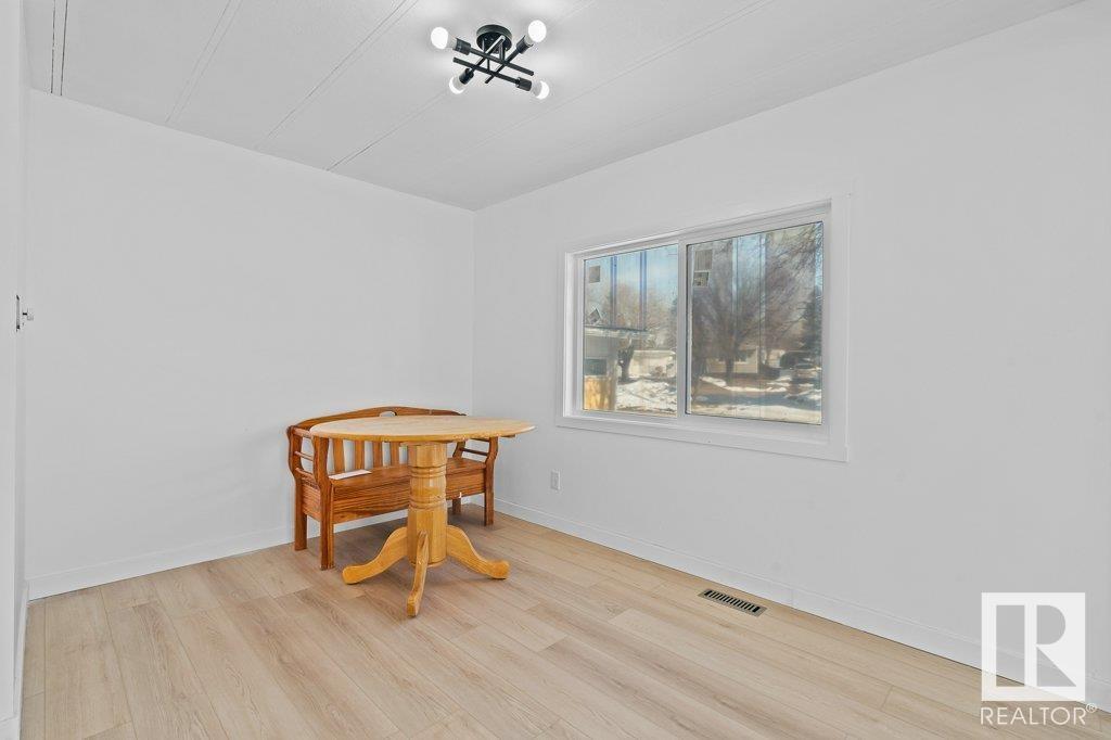 2 Meadow Cr Nw, Edmonton, Alberta  T6P 1G1 - Photo 11 - E4429453