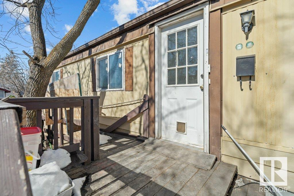 2 Meadow Cr Nw, Edmonton, Alberta  T6P 1G1 - Photo 2 - E4429453