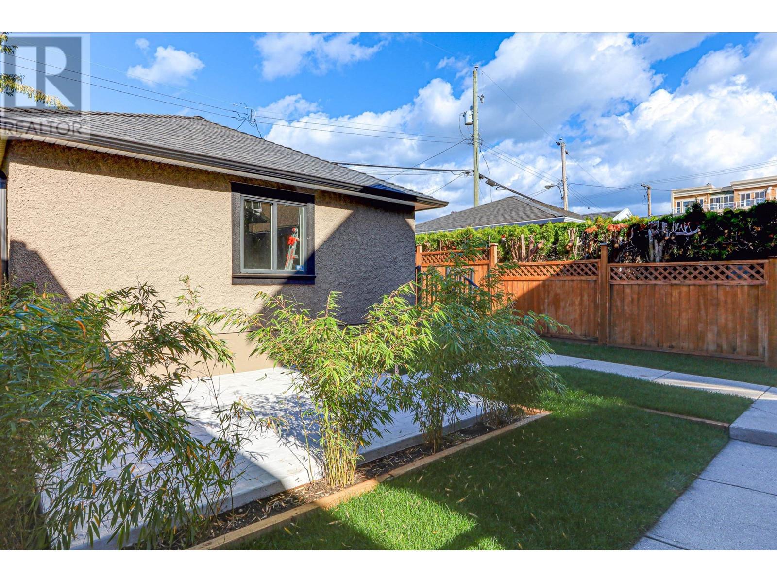 1529 W 66th Avenue, Vancouver, British Columbia  V6P 2R8 - Photo 14 - R2986631