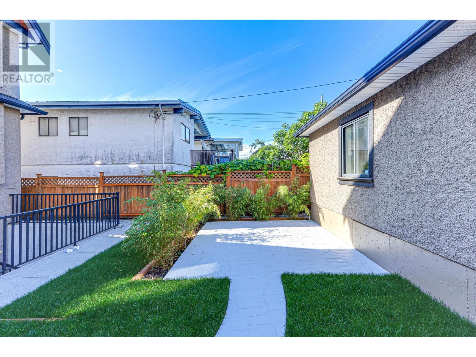 1529 W 66th Avenue, Vancouver, British Columbia  V6P 2R8 - Photo 15 - R2986631