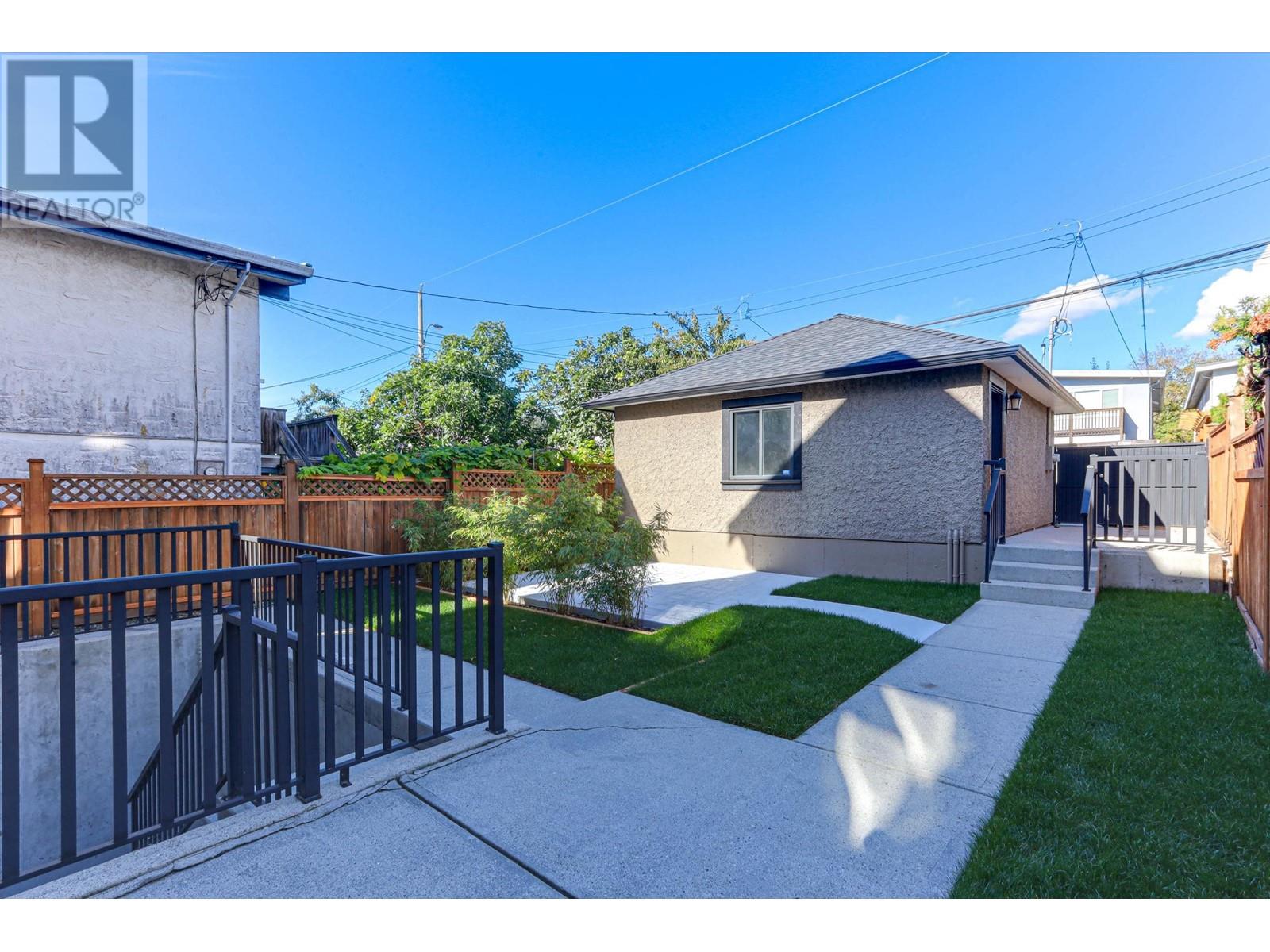 1529 W 66th Avenue, Vancouver, British Columbia  V6P 2R8 - Photo 17 - R2986631