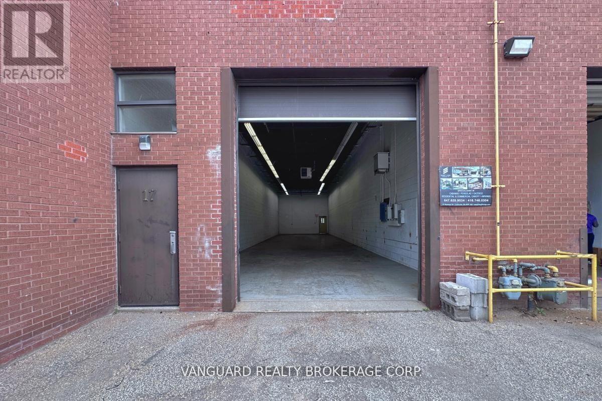 2 - 20 Baywood Road, Toronto, Ontario  M9V 4A8 - Photo 6 - W12065880