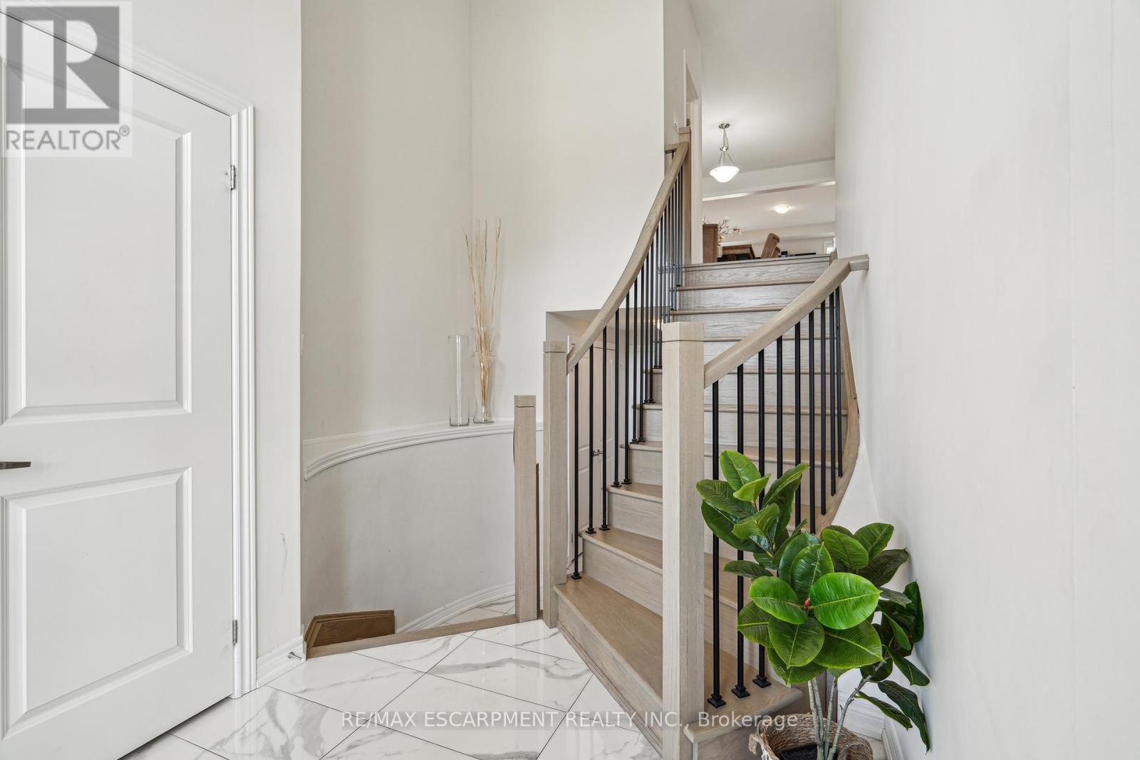 132 Drexler Avenue, Guelph/eramosa, Ontario  N0B 2K0 - Photo 8 - X12065826