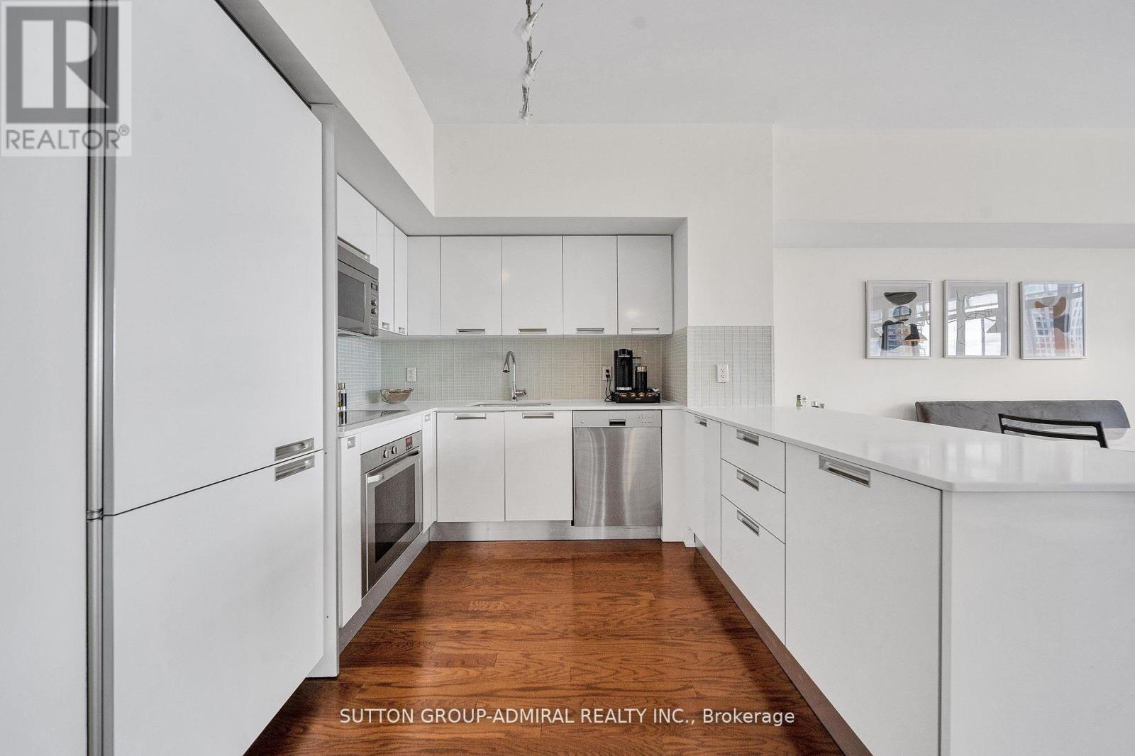 3306 - 33 Charles Street E, Toronto, Ontario  M4Y 0A2 - Photo 8 - C12065689