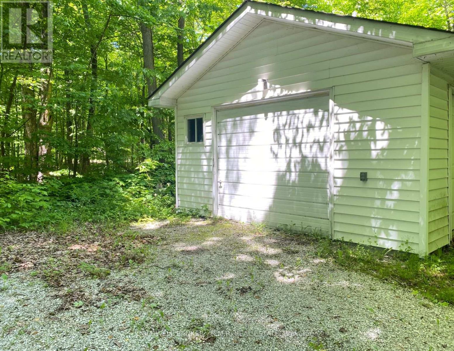 Property at 3493 SOUTHWOOD BEACH BOULEVARD image 4