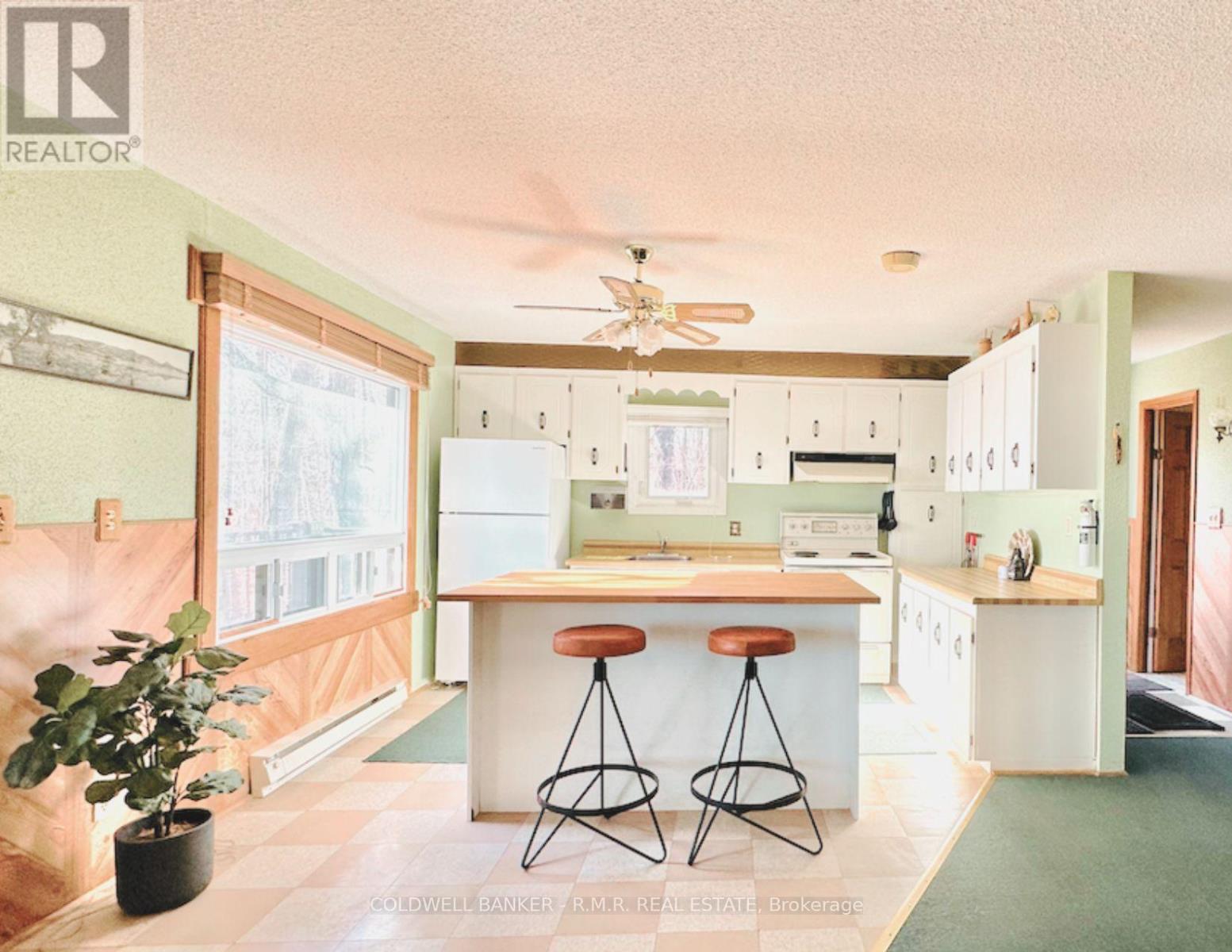 Property at 3493 SOUTHWOOD BEACH BOULEVARD image 5