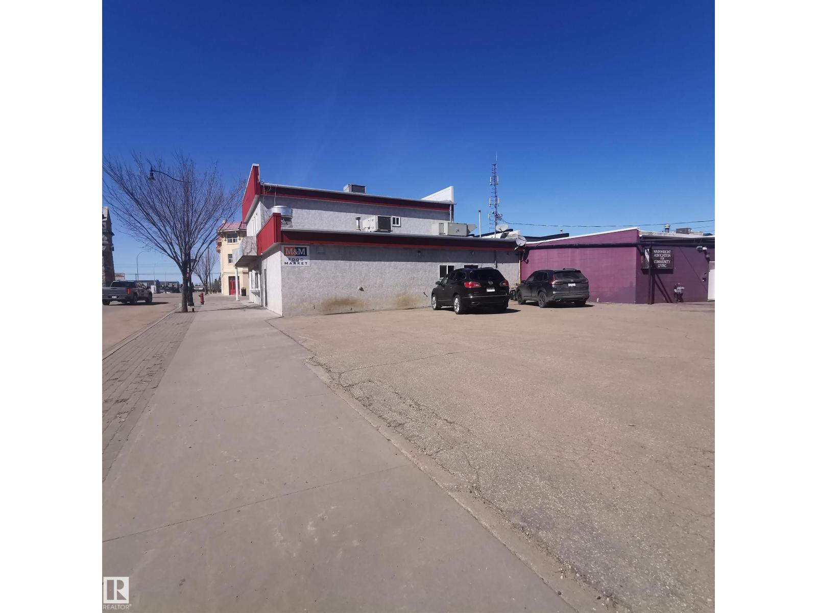 201 10th St, Wainwright, Alberta  T9W 1N7 - Photo 2 - E4428951