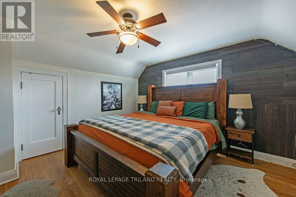 Photo 12 of 30 for 165 Delatre Street W