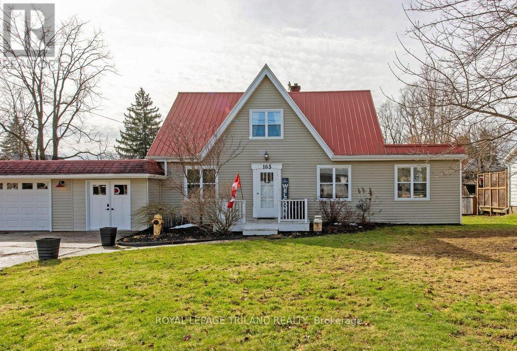 Photo 2 of 30 for 165 Delatre Street W
