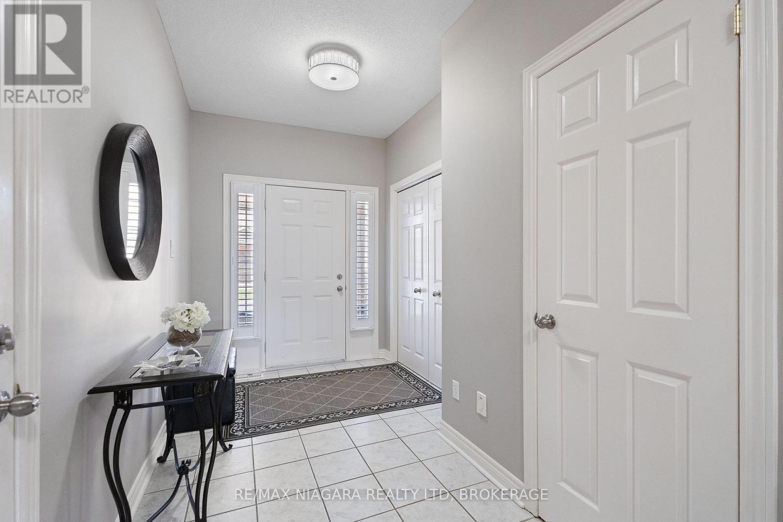 Property at 25 - 5595 DRUMMOND ROAD image 4