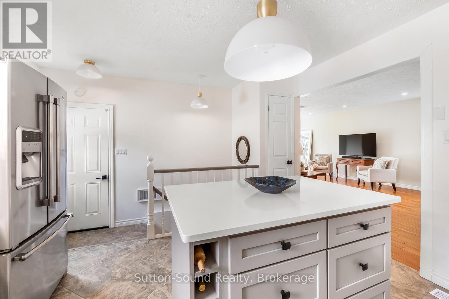 558 23rd Street W, Owen Sound, Ontario  N4K 4G9 - Photo 11 - X12065909