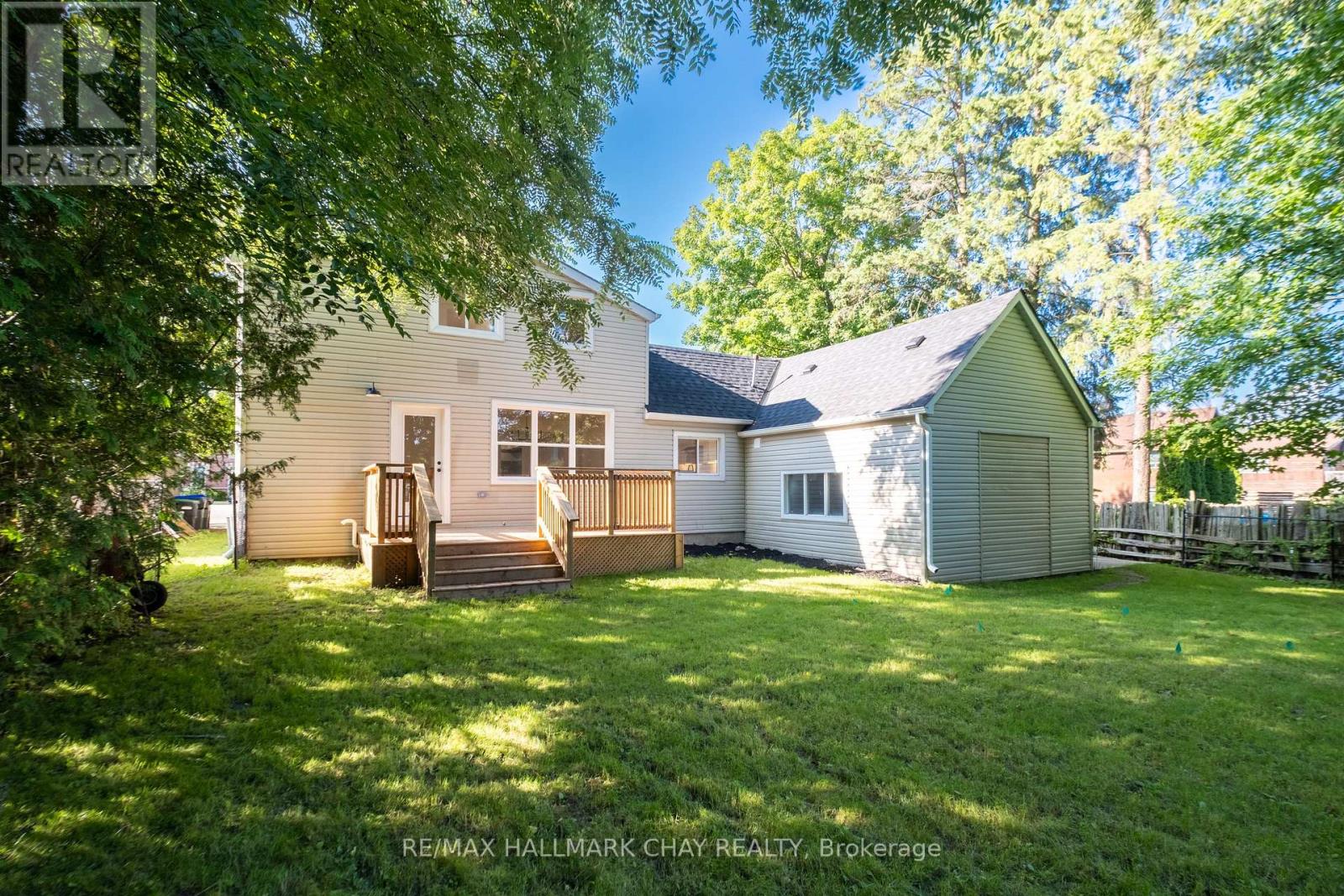 Property at 9 MILL STREET W image 2