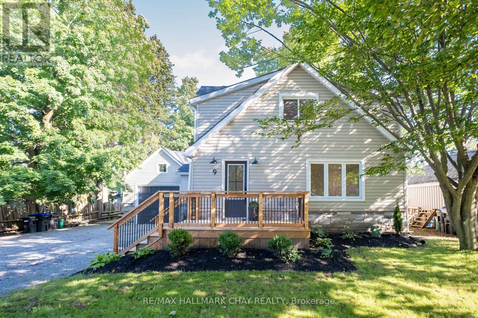 Property at 9 MILL STREET W image 4