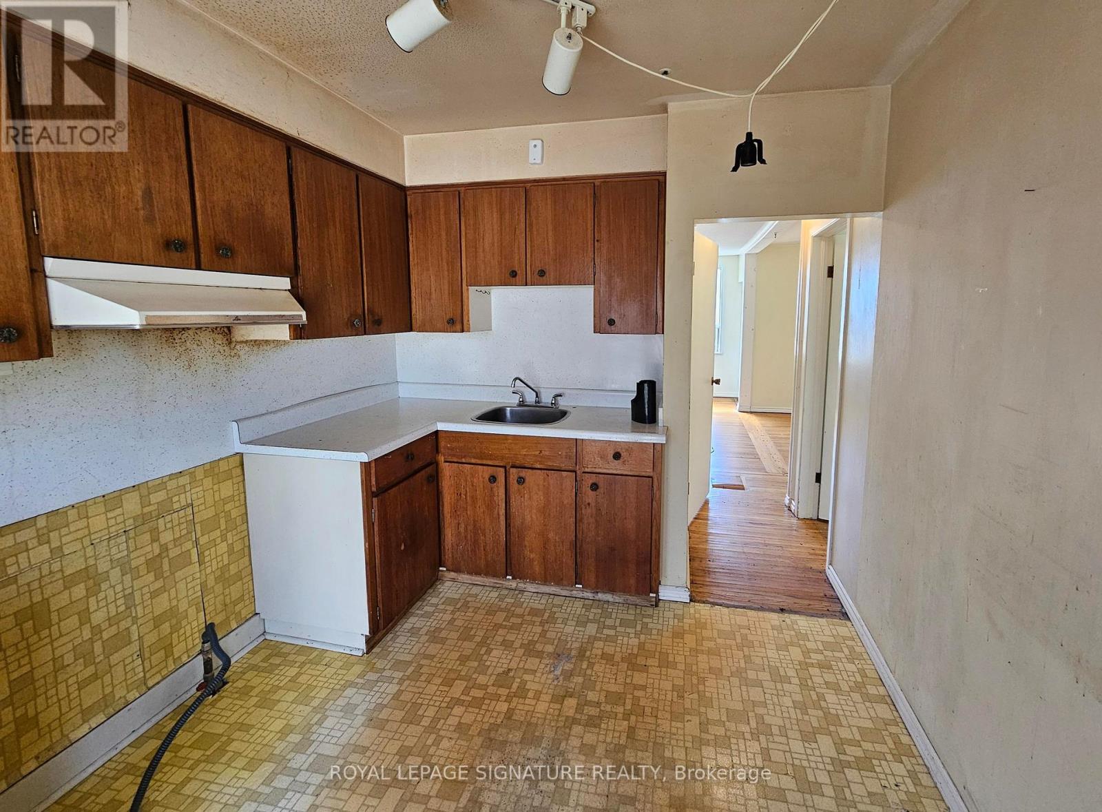 Property at 39 BLAKLEY AVENUE image 4