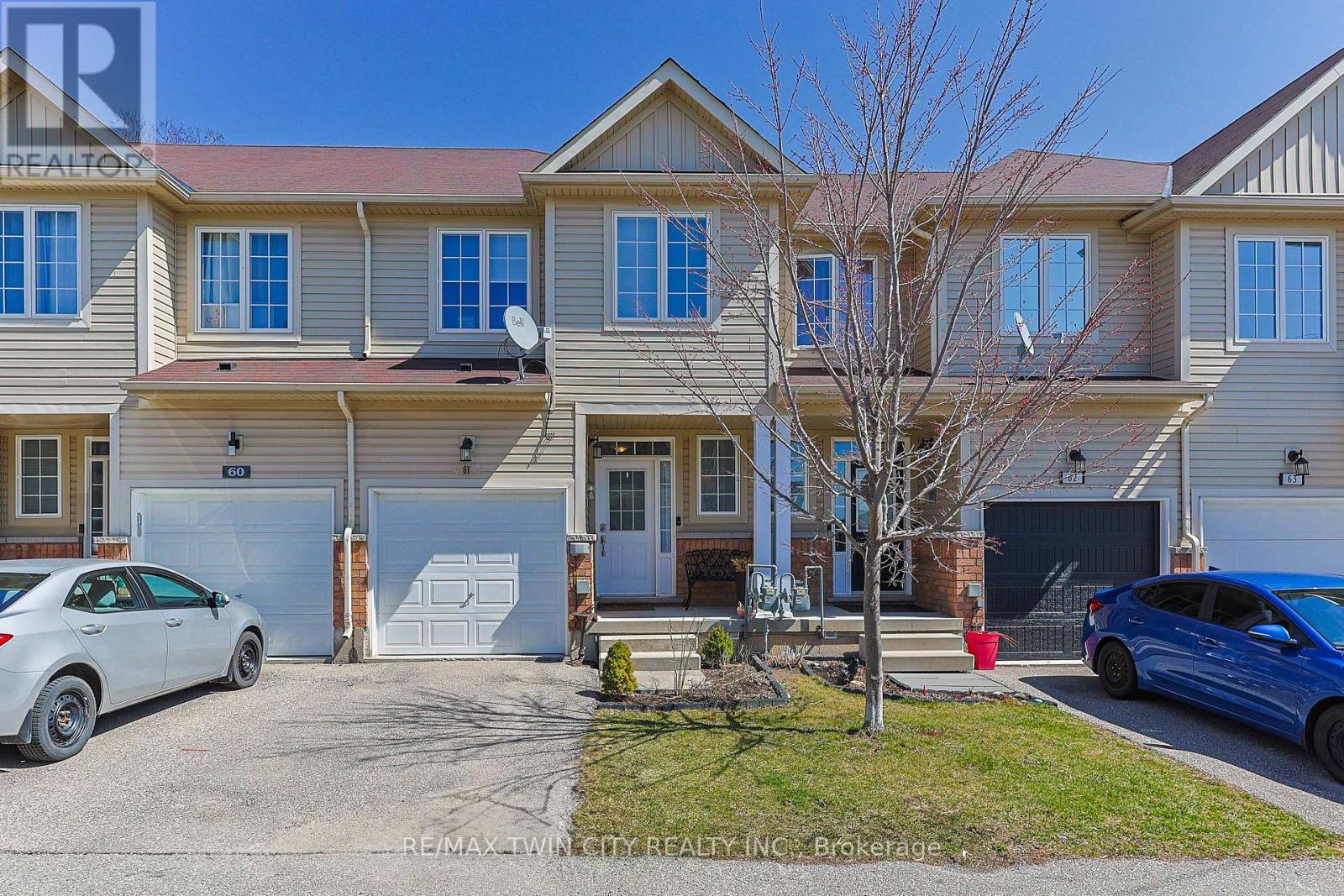 61 - 21 Diana Avenue, Brantford, Ontario  N3T 0G7 - Photo 2 - X12065953
