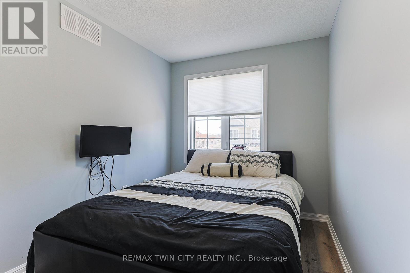 61 - 21 Diana Avenue, Brantford, Ontario  N3T 0G7 - Photo 25 - X12065953