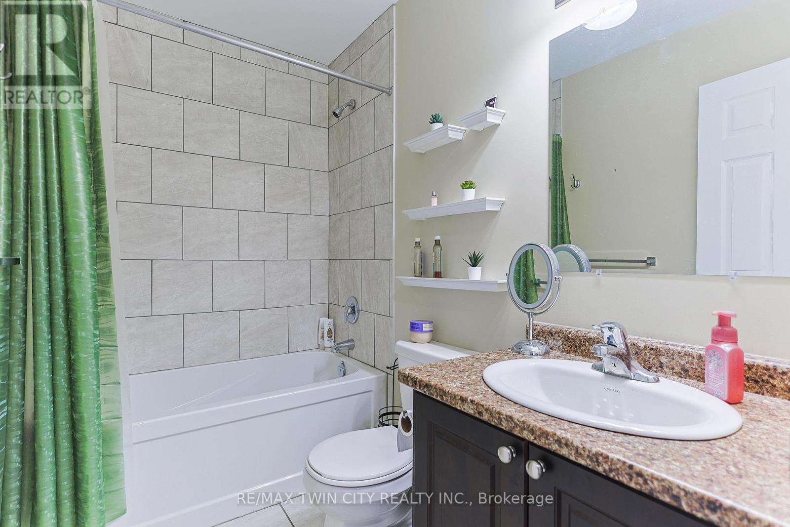 61 - 21 Diana Avenue, Brantford, Ontario  N3T 0G7 - Photo 28 - X12065953