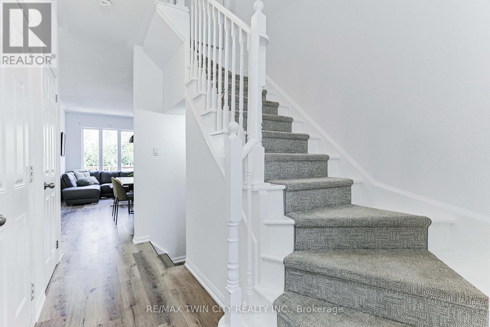 61 - 21 Diana Avenue, Brantford, Ontario  N3T 0G7 - Photo 6 - X12065953