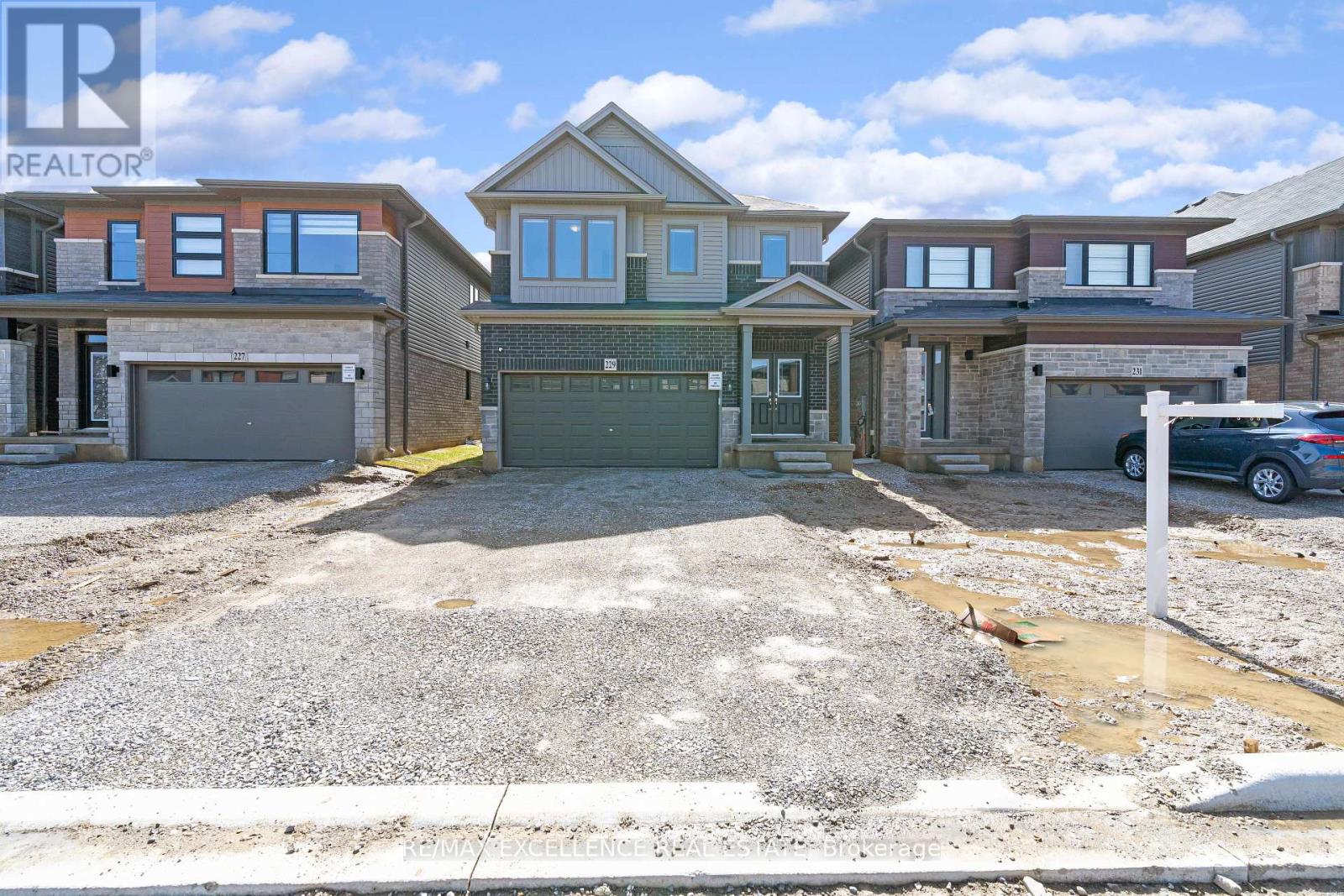 Property at 229 LONGBOAT RUN W image 1