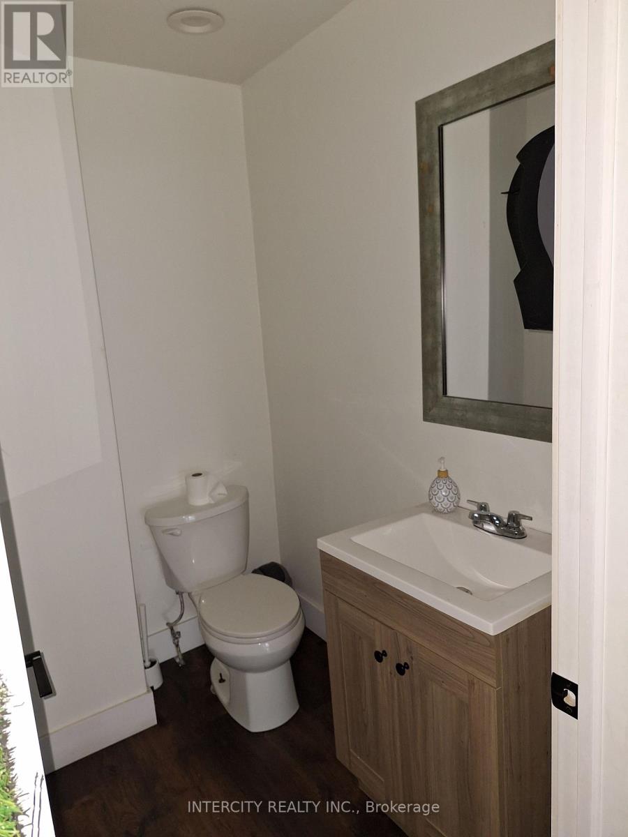 339 St Paul W, St. Catharines, Ontario  L2R 6P7 - Photo 2 - X12066012