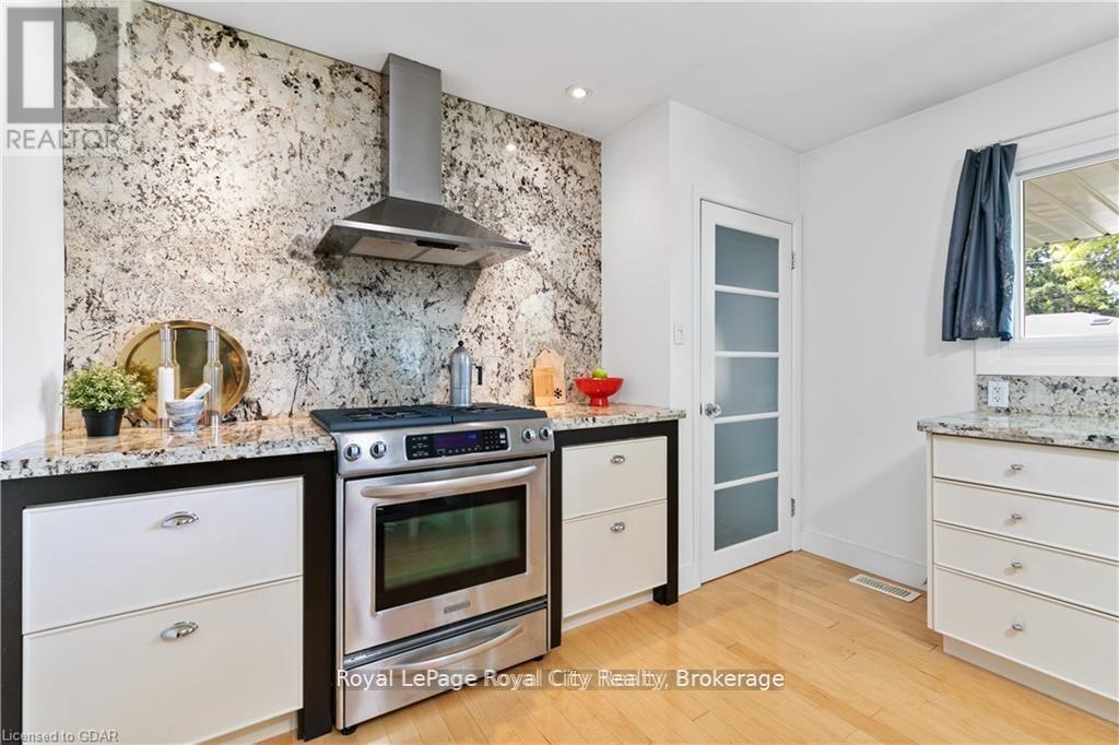 16 Fairview Boulevard, Guelph, Ontario  N1G 1H4 - Photo 16 - X12065461