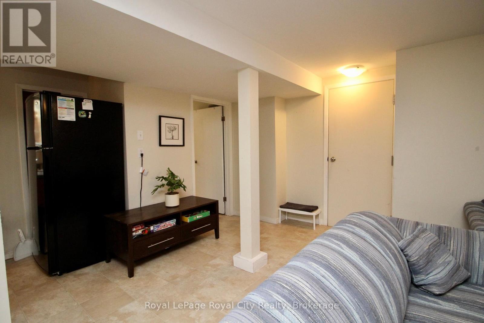 16 Fairview Boulevard, Guelph, Ontario  N1G 1H4 - Photo 29 - X12065461