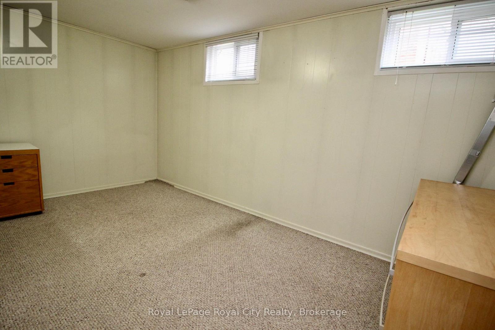 16 Fairview Boulevard, Guelph, Ontario  N1G 1H4 - Photo 34 - X12065461