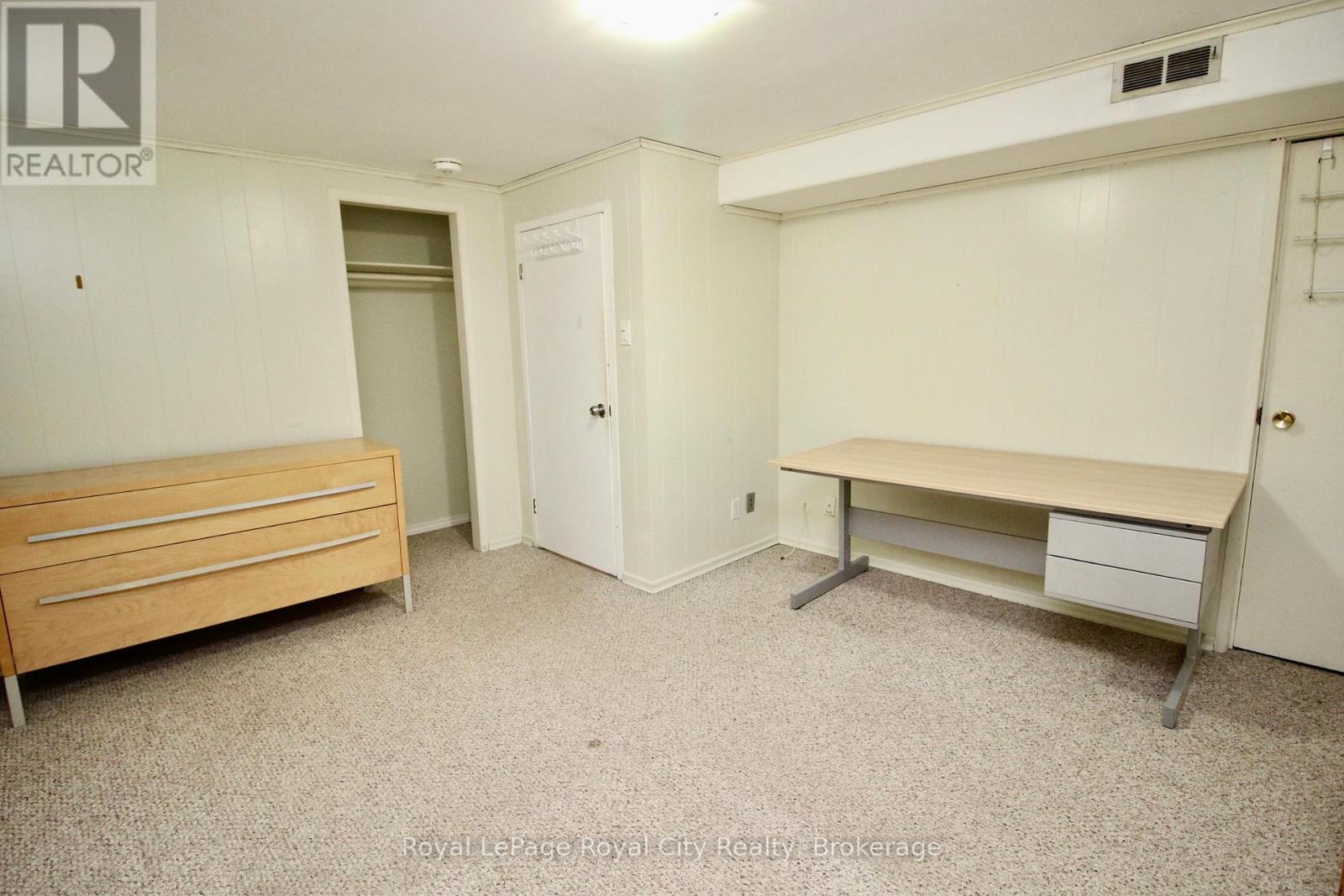 16 Fairview Boulevard, Guelph, Ontario  N1G 1H4 - Photo 35 - X12065461