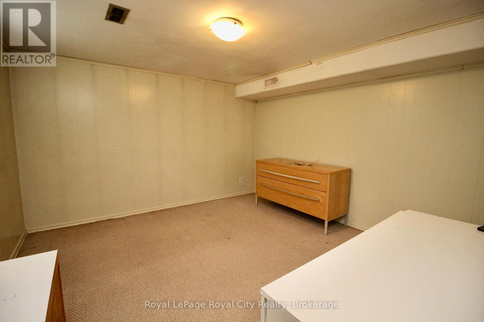 16 Fairview Boulevard, Guelph, Ontario  N1G 1H4 - Photo 36 - X12065461