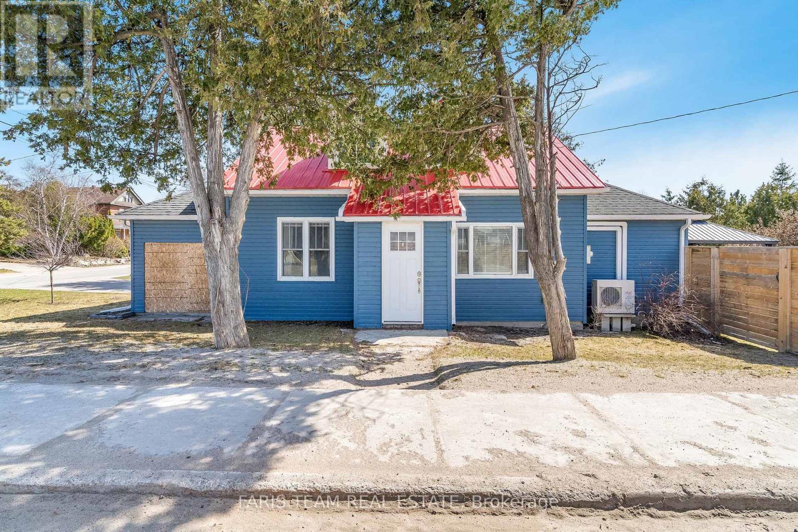 Property at 80 HURON STREET image 1