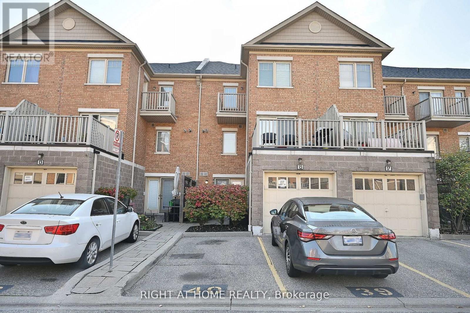Property at 16 - 3985 EGLINTON AVENUE W image 1