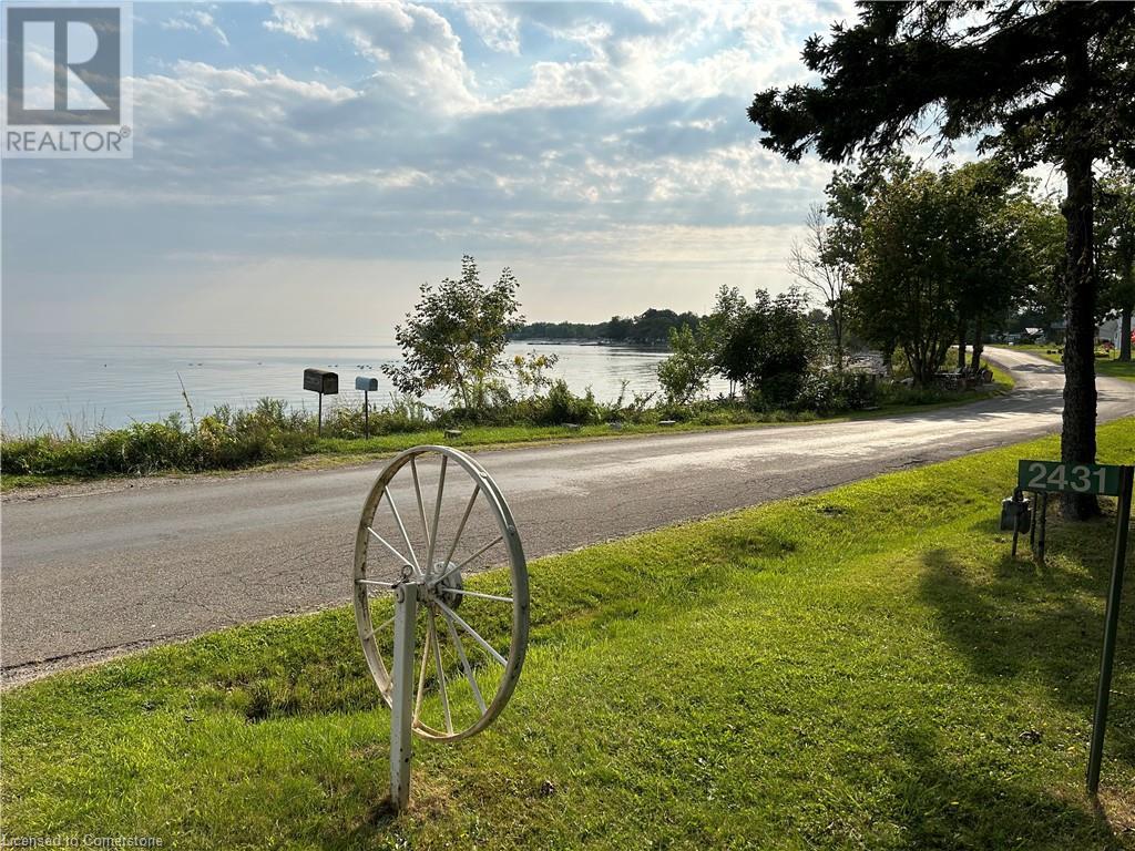 Property at 2431 LAKESHORE Road image 4