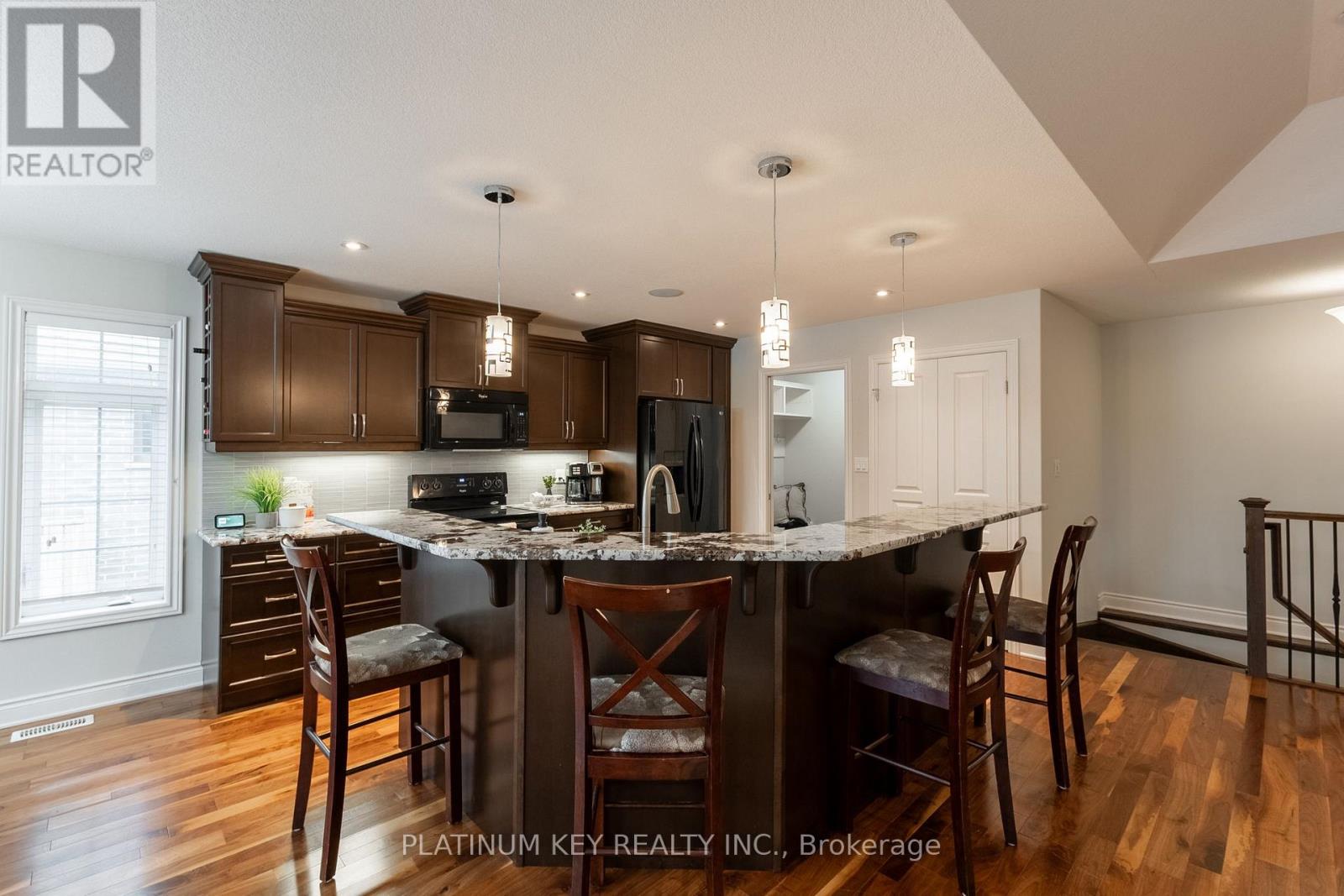 436 Macdonald Street, Strathroy-Caradoc, Ontario  N7G 0B2 - Photo 13 - X12066164