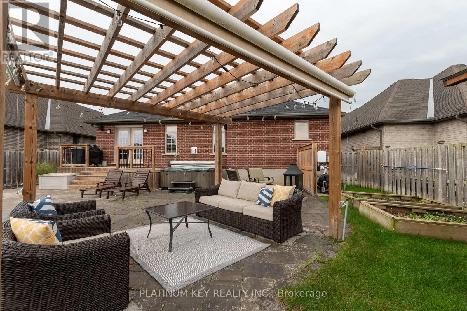 436 Macdonald Street, Strathroy-Caradoc, Ontario  N7G 0B2 - Photo 48 - X12066164