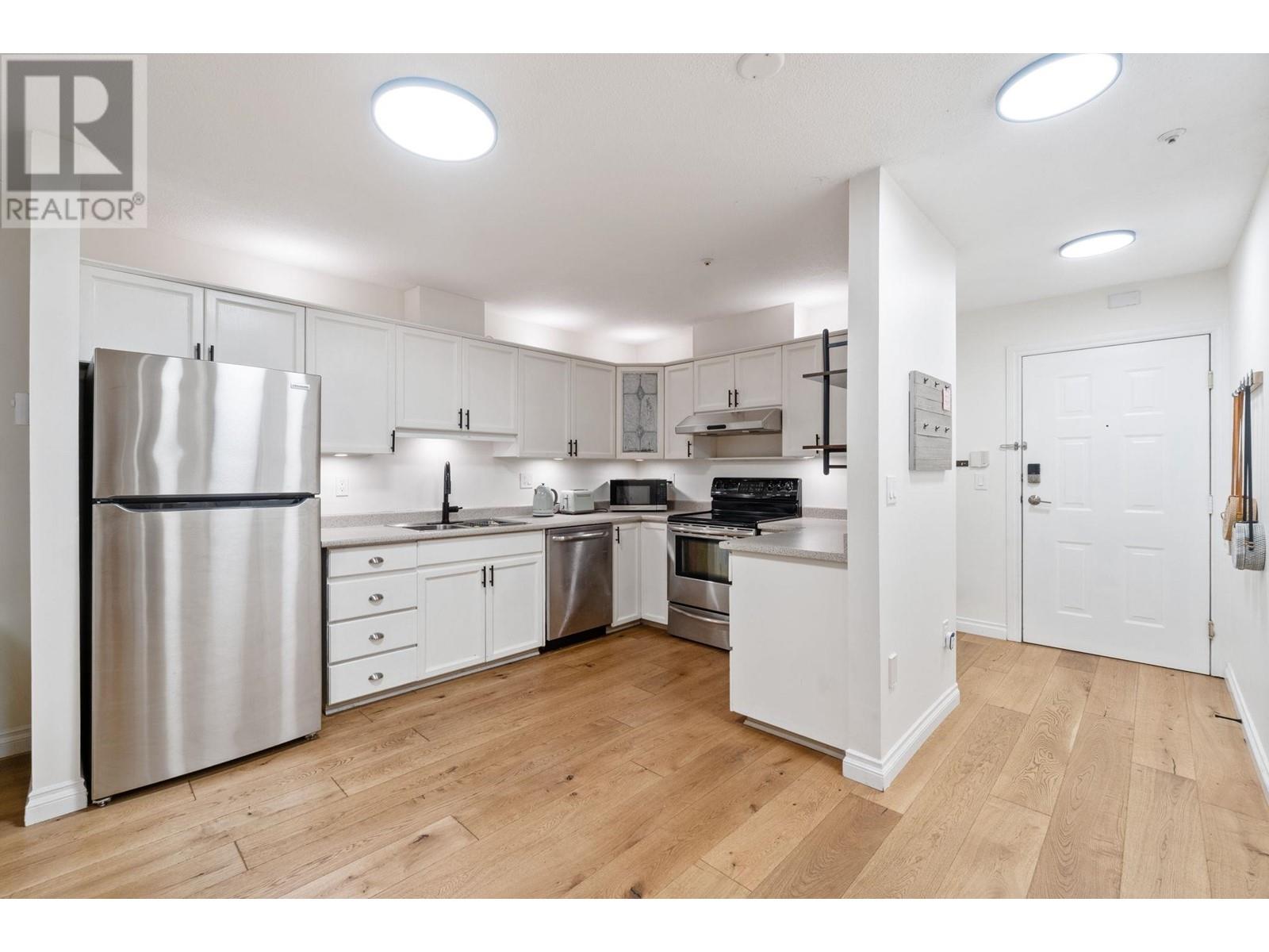 204 48 Richmond Street, New Westminster, British Columbia  V3L 5P4 - Photo 5 - R2983927