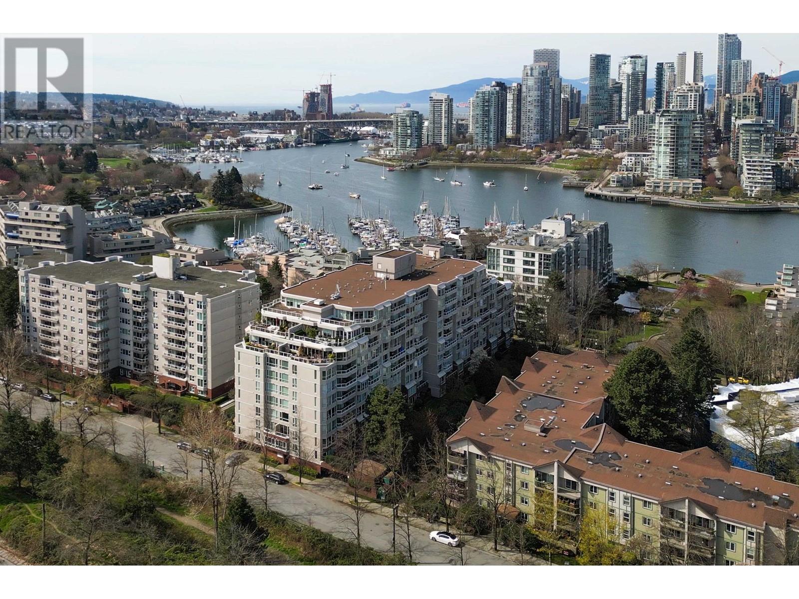 217 518 Moberly Road, Vancouver, British Columbia  V5Z 4G3 - Photo 2 - R2986633