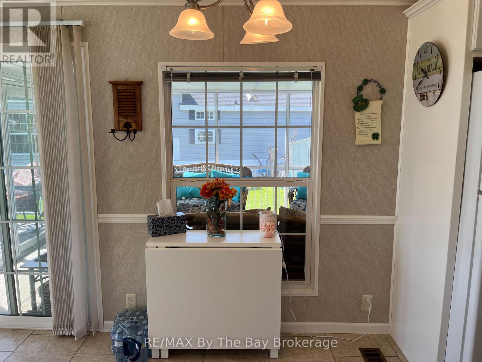 15 Kenora Trail, Wasaga Beach, Ontario  L9Z 1X7 - Photo 8 - S12066184