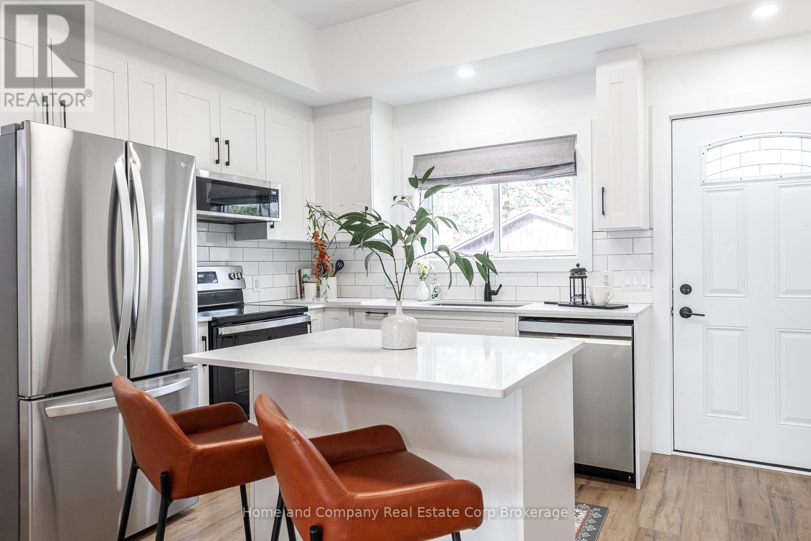 128 Bay Street, Stratford, Ontario  N5A 4K9 - Photo 17 - X12066153