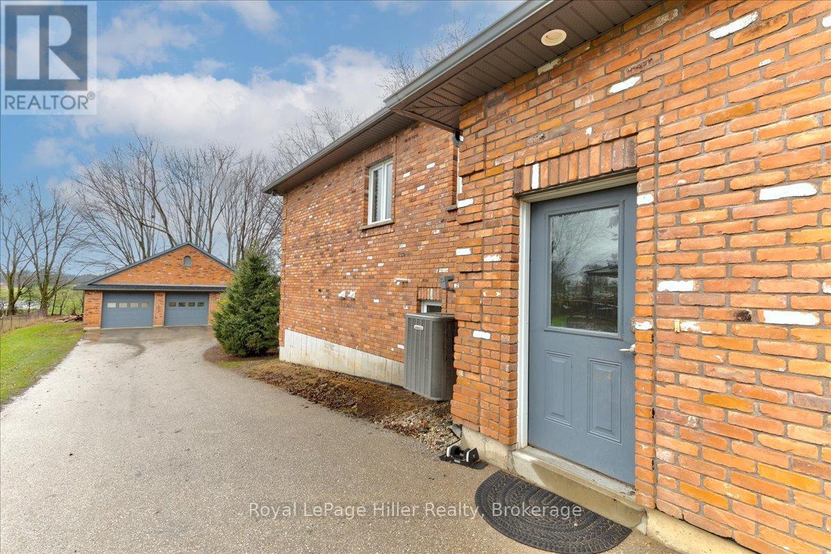 75 Thames Road E, St. Marys, Ontario  N4X 1C4 - Photo 2 - X12066196
