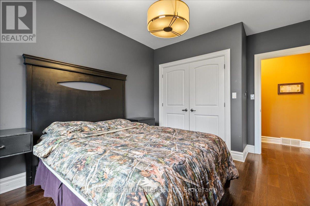 75 Thames Road E, St. Marys, Ontario  N4X 1C4 - Photo 32 - X12066196