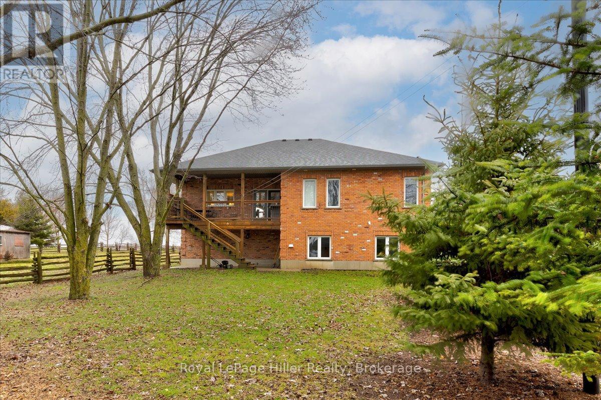 75 Thames Road E, St. Marys, Ontario  N4X 1C4 - Photo 35 - X12066196