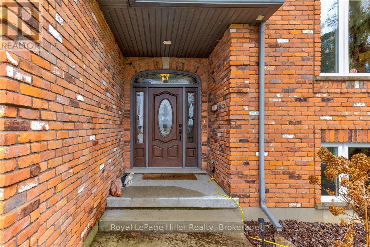 75 Thames Road E, St. Marys, Ontario  N4X 1C4 - Photo 39 - X12066196