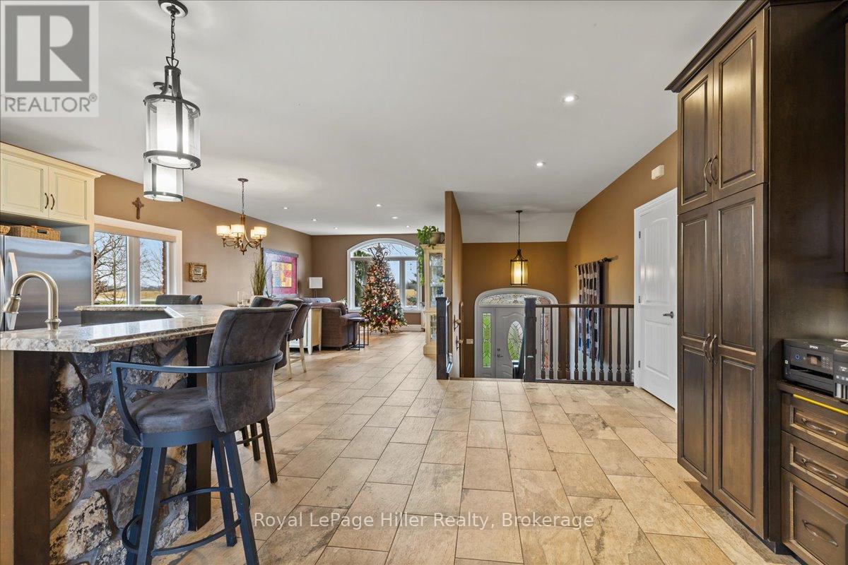 75 Thames Road E, St. Marys, Ontario  N4X 1C4 - Photo 42 - X12066196