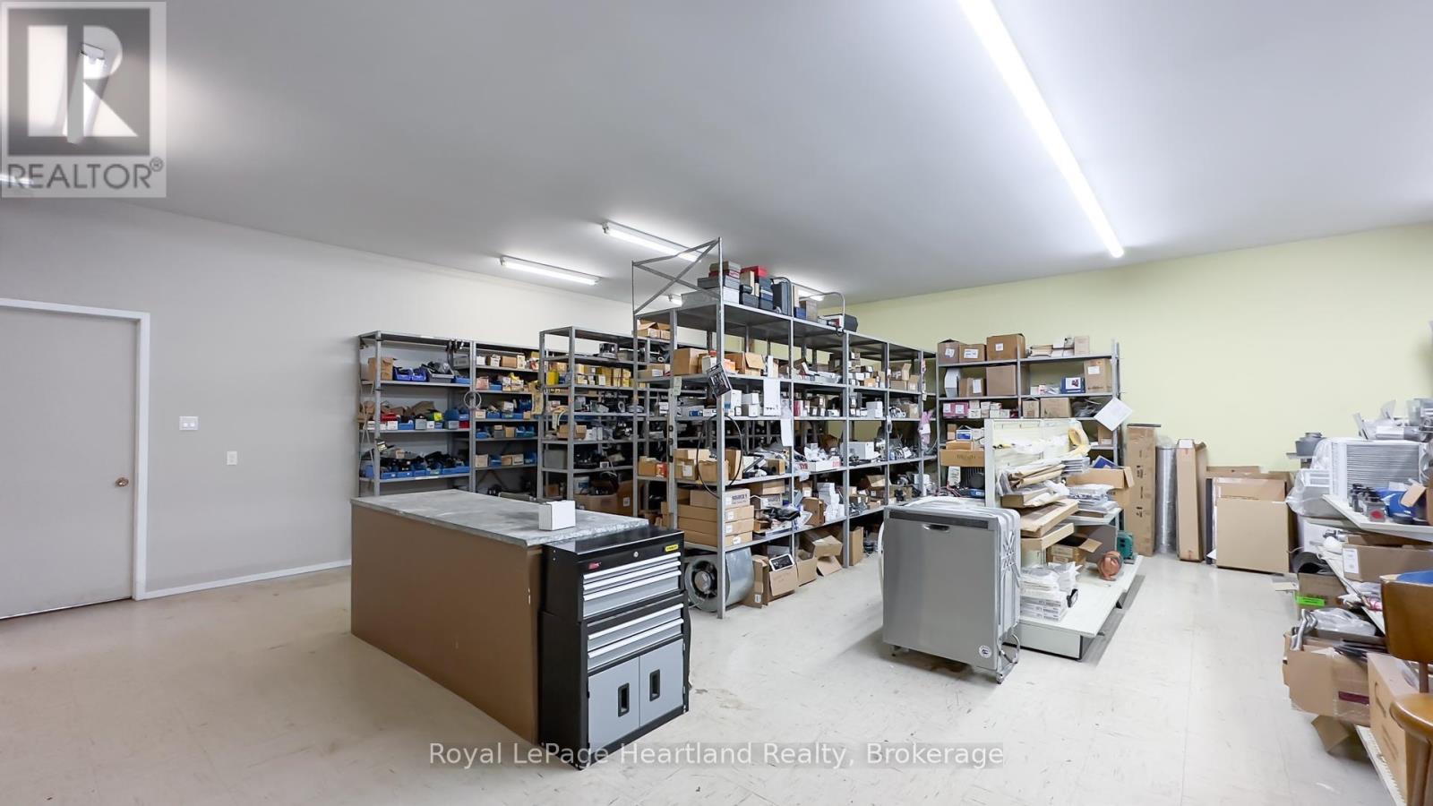 262 Bayfield Road, Central Huron, Ontario  N0M 1L0 - Photo 13 - X12066233