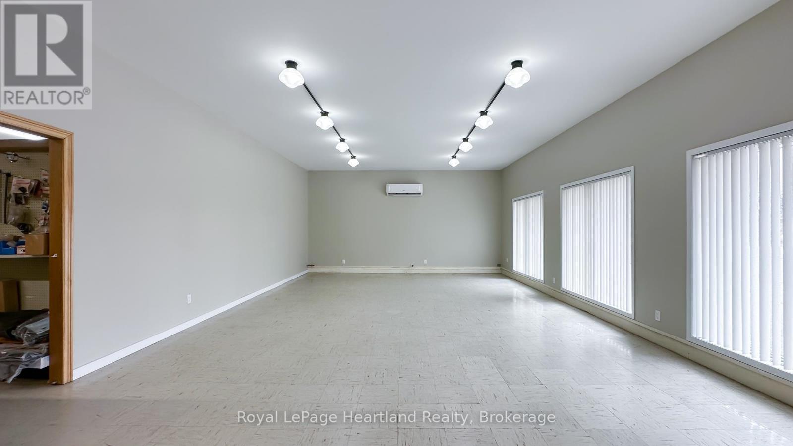 262 Bayfield Road, Central Huron, Ontario  N0M 1L0 - Photo 3 - X12066233