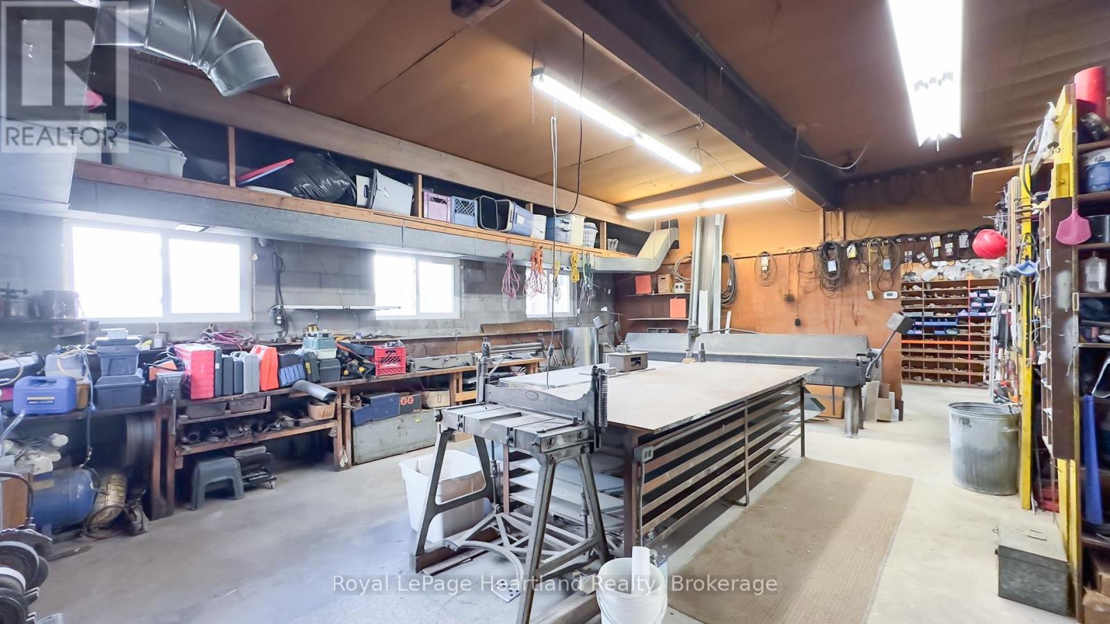 262 Bayfield Road, Central Huron, Ontario  N0M 1L0 - Photo 33 - X12066233
