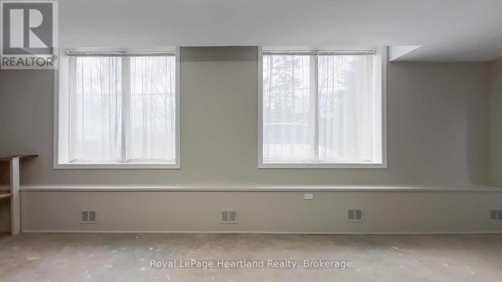 262 Bayfield Road, Central Huron, Ontario  N0M 1L0 - Photo 36 - X12066233