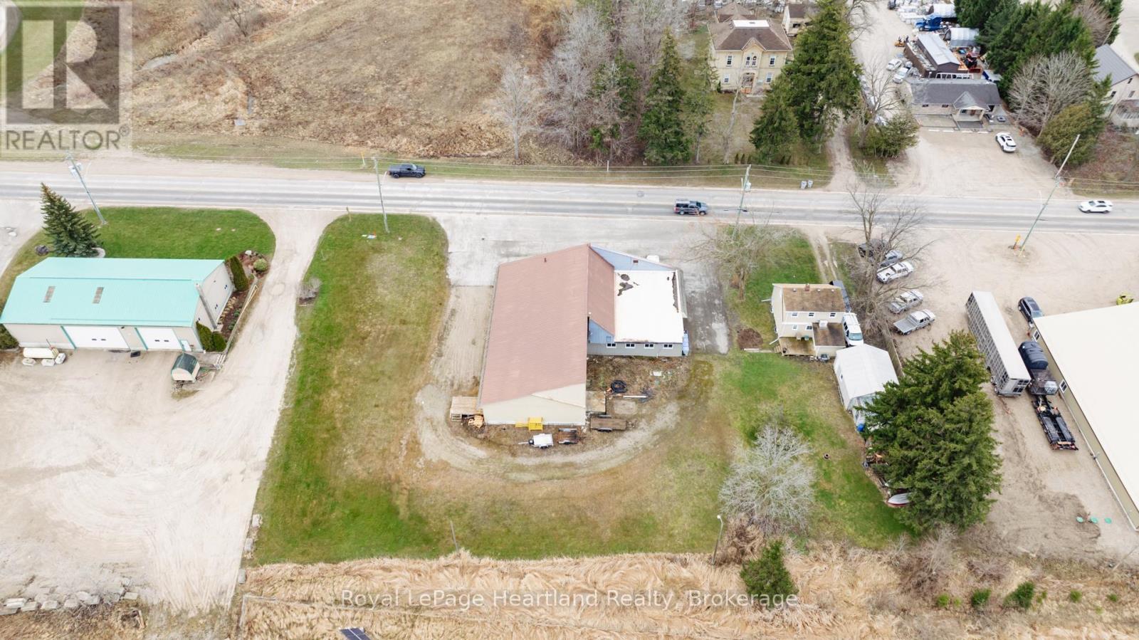 262 Bayfield Road, Central Huron, Ontario  N0M 1L0 - Photo 44 - X12066233
